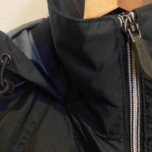 Columbia Rain Jacket Size S - Picture 2 of 13